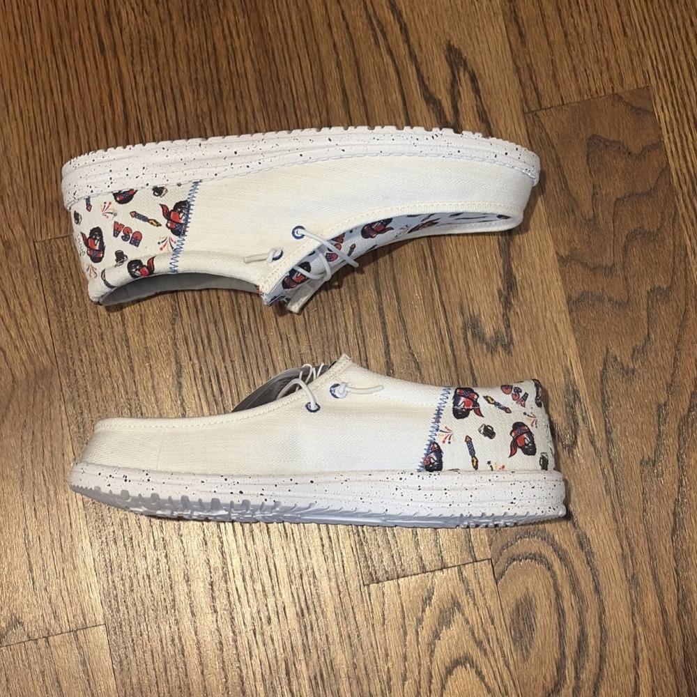 Hey Dude Wally Funk Americana Party Slip On White Comfort Shoes Men's Size 11 - Picture 8 of 8